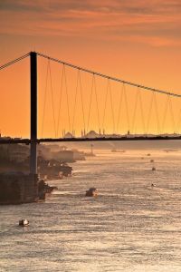 Aşk İmiş Her Ne Vâr Âlemde