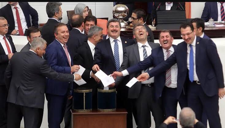 Denizin Getirdikleri