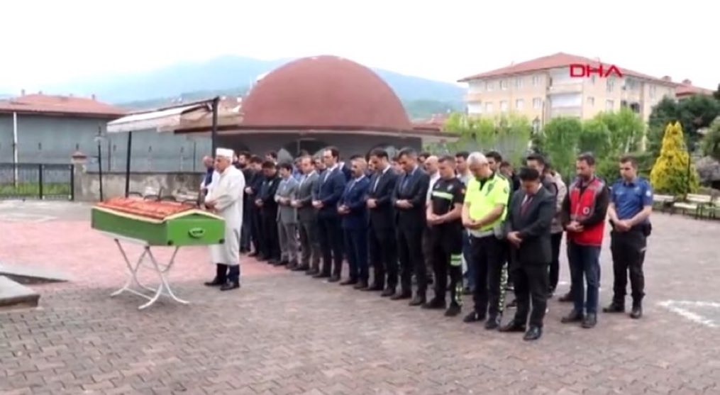 Kızıma, 'erkekler geldiğinde kendini ateşe ver'diyeceğim.