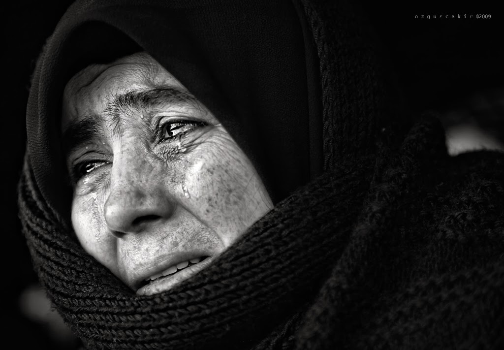 Bu gün mah-ı Muharremdir, muhibb-i hanedan ağlar