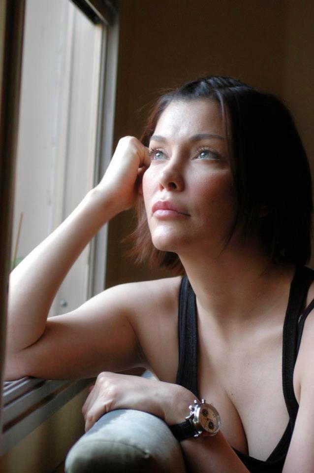 Manzara Gülüşlü Kız