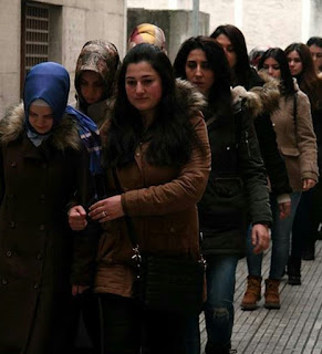 Kâfir ağlar bizim ahvâl-i perîşânımıza