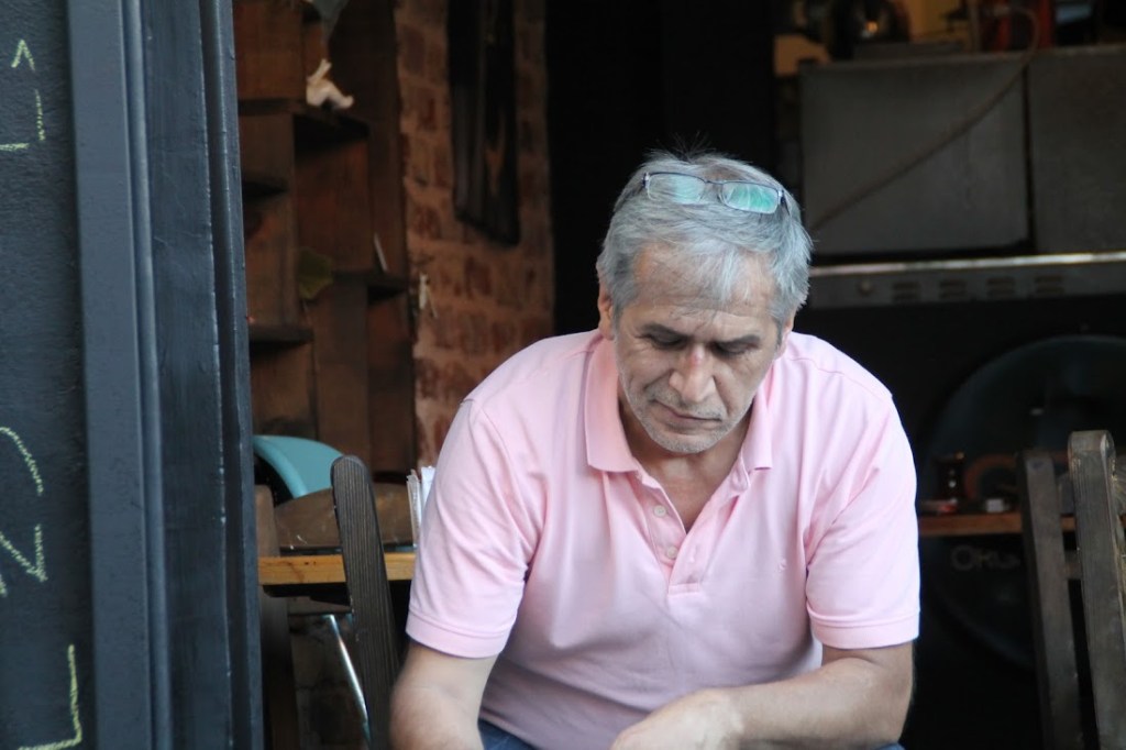 Her insan bir eşek sabrıyla sırtına yüklenmiş olanı taşır, çünkü yükünden birazcık daha güçlü olan eşek, mutlu bir eşektir.