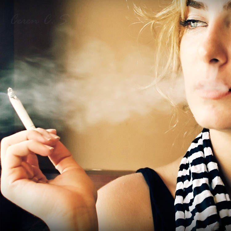 sen kokuyor yüzeyi bedenimin her gözeneği